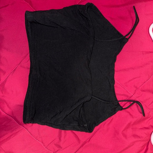 Fashion nova, Pretty little thing, other tops + shorts - Picture 3 of 8